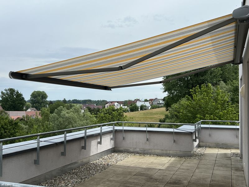 Barrierefreie Wohnung mit großer Terrasse und Einbauküche